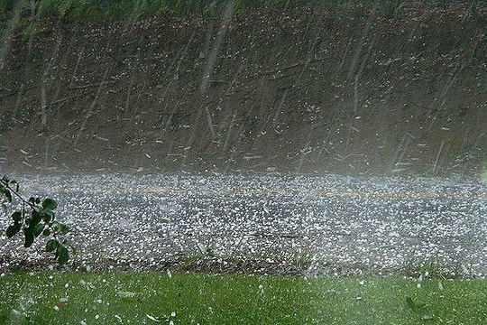 Cảnh báo mưa lớn cục bộ, lốc, sét, mưa đá ở Bắc Bộ, Thanh Hoá và Nghệ An