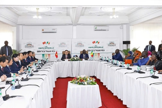 Chủ tịch Quốc hội Trần Thanh Mẫn hội đàm với Chủ tịch Quốc hội Senegal Malick Ndiaye