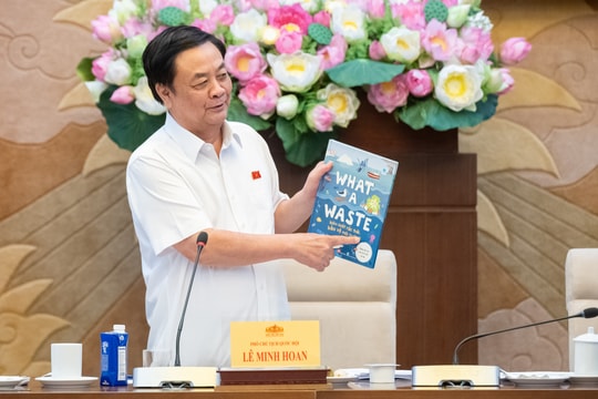 Phó Chủ tịch Quốc hội Lê Minh Hoan chủ trì làm việc với Bộ Công an, Thanh tra Chính phủ về thực hiện pháp luật bảo vệ môi trường