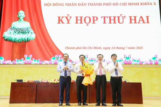 Trưởng Ban Tuyên giáo và Dân vận Thành ủy Nguyễn Mạnh Cường được bầu làm Phó Chủ tịch UBND TP. Hồ Chí Minh