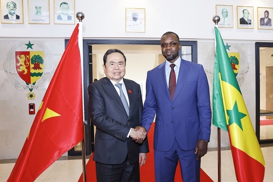 Một số hình ảnh Chủ tịch Quốc hội Trần Thanh Mẫn hội kiến Thủ tướng Senegal