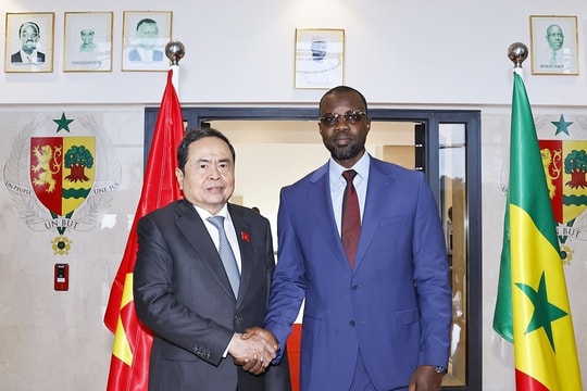 Chủ tịch Quốc hội Trần Thanh Mẫn hội kiến Thủ tướng Senegal Ousmane Sonko