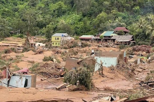 Phó Thủ tướng Mai Văn Chính kiểm tra, chỉ đạo công tác khắc phục lũ lụt tại Nghệ An