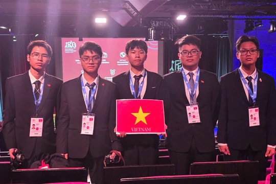 Olympic Vật lí Quốc tế 2025: Việt Nam đoạt Huy chương Vàng, lọt top 10 quốc gia dẫn đầu
