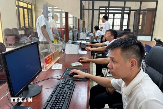 Kết luận của Bộ Chính trị, Ban Bí thư về tiếp tục triển khai các nhiệm vụ hoàn thiện tổ chức bộ máy và hoạt động của mô hình chính quyền địa phương 2 cấp