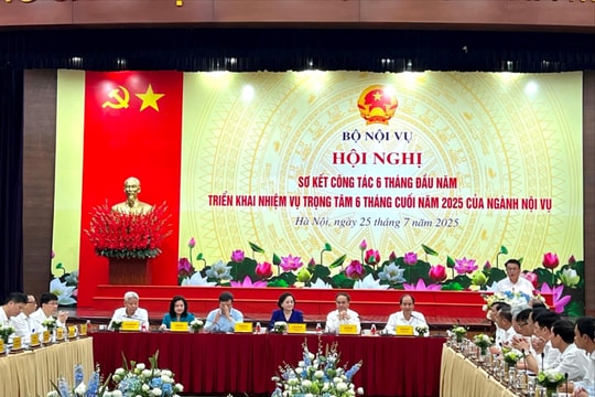 Hơn 41.000 người đã nhận tiền trợ cấp sau khi nghỉ việc do sắp xếp đơn vị hành chính