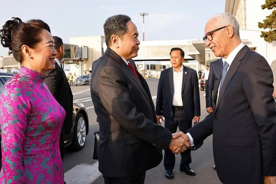 Chủ tịch Quốc hội Trần Thanh Mẫn đến Thủ đô Rabat, bắt đầu thăm chính thức Vương quốc Morocco