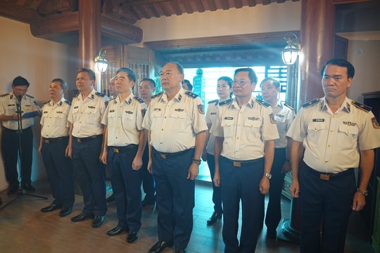 Cảnh sát biển Việt Nam tổ chức nhiều hoạt động tri ân nhân ngày Thương binh - Liệt sĩ