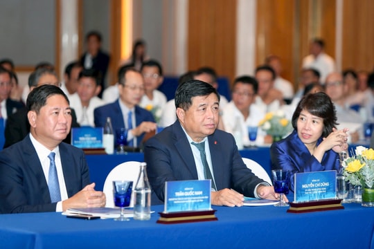 Hội thảo Khánh Hòa - Hiện thực hóa tầm nhìn thành phố trực thuộc Trung ương - Đột phá trong kỷ nguyên mới”