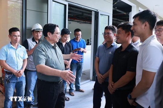 Thủ tướng Phạm Minh Chính khảo sát các dự án hạ tầng tại thành phố Huế