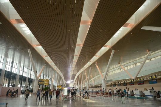 TP. Hồ Chí Minh: Làm thủ tục bay nhanh tại nhà ga T3 bằng VNeID, sinh trắc học