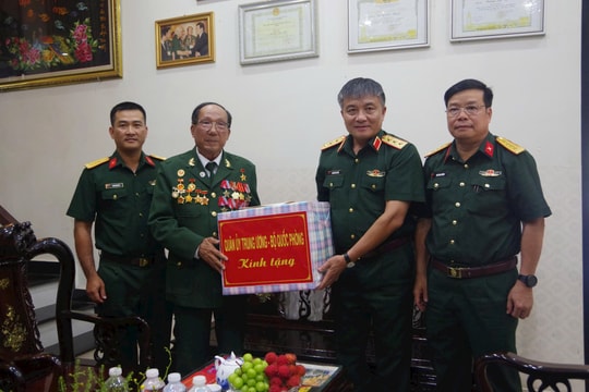 Đoàn quân ủy Trung ương - Bộ quốc phòng tổ chức các hoạt động tri ân tại Quảng Trị