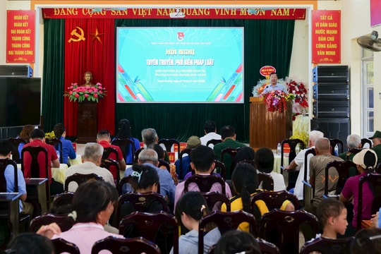 Đưa pháp luật đến gần cử tri, bồi đắp niềm tin từ cơ sở