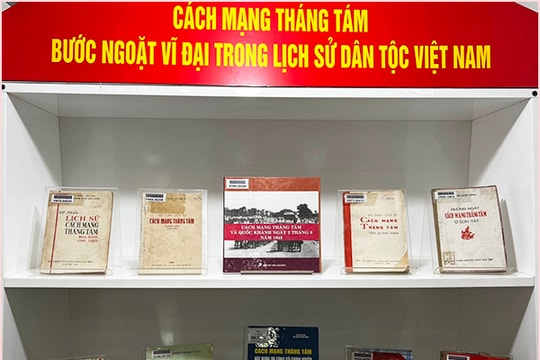 “Mùa thu độc lập và khát vọng phồn vinh” qua tư liệu, hình ảnh