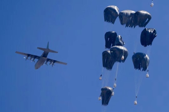 Israel tạm dừng tấn công Gaza để tạo điều kiện cho hoạt động viện trợ