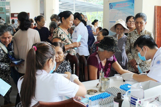 Bộ Y tế trả lời về việc mở rộng danh mục thuốc điều trị bệnh nặng, bệnh hiểm nghèo được quỹ bảo hiểm y tế chi trả