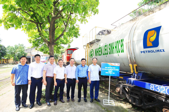 Petrolimex tiên phong pha chế và cung ứng nhiên liệu diesel sinh học B5