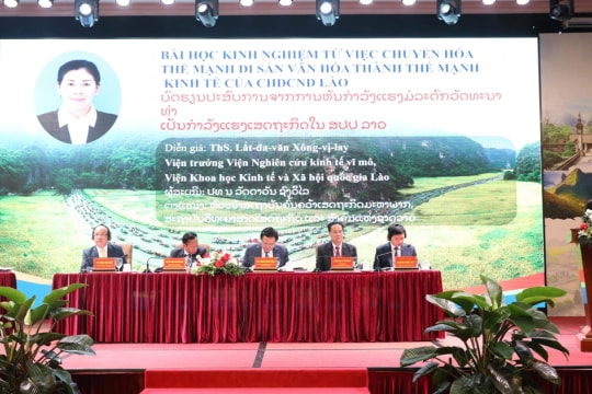 Vietnam, Laos share experience in heritage-based economic development