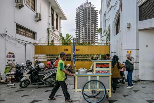 Indonesia sets goal to eliminate extreme poverty within five years