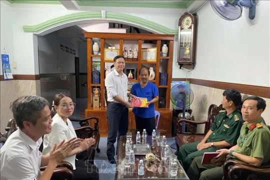 Anti-IUU fishing communications delivered to HCM City’s largest fishing fleet