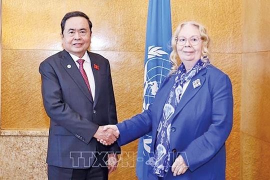 Chủ tịch Quốc hội Trần Thanh Mẫn gặp Tổng Giám đốc Văn phòng Liên Hợp Quốc tại Geneva