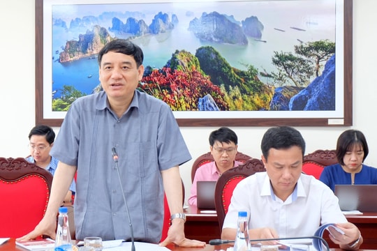 Ủy ban Văn hóa và Xã hội làm việc với Hội Nhà báo Việt Nam về dự án Luật Báo chí (sửa đổi)