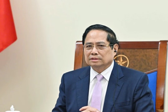 Vietnamese, Malaysian PMs talk regional issues, bilateral ties by phone