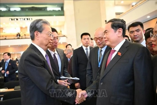 Vietnamese NA Chairman meets with Chinese counterpart on WCSP 6 sidelines