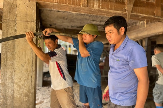 Nghệ An: 18 trường học bị lũ cuốn, vùi lấp, có trường bị xóa sổ sau bão số 3