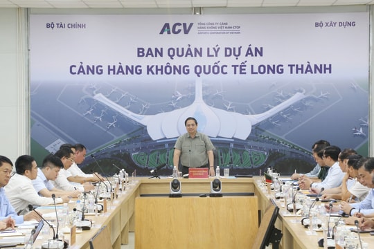 Thủ tướng yêu cầu khai thác sớm sân bay Long Thành với tinh thần "không có gì là không thể"