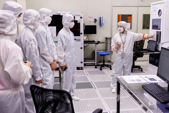 Từ lớp học đến phòng sạch: Đài Loan (Trung Quốc) gieo mầm nhân tài bán dẫn