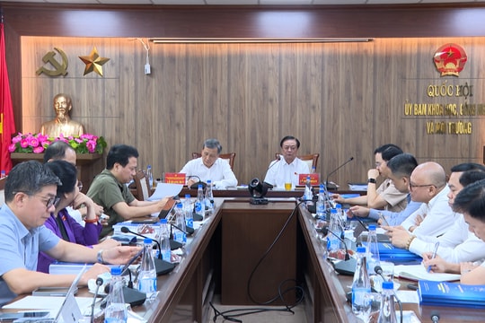 “Dạy cái gần, học cái cần” để tạo chuyển biến thực chất trong Quốc hội số