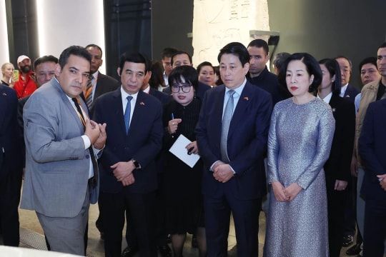 State President tours Grand Egyptian Museum