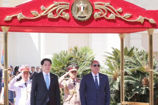 Egyptian President hosts red-carpet welcome ceremony for Vietnamese State leader