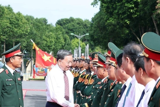Party chief calls on Army Corps 12 to turn itself into military’s “steel fist” force