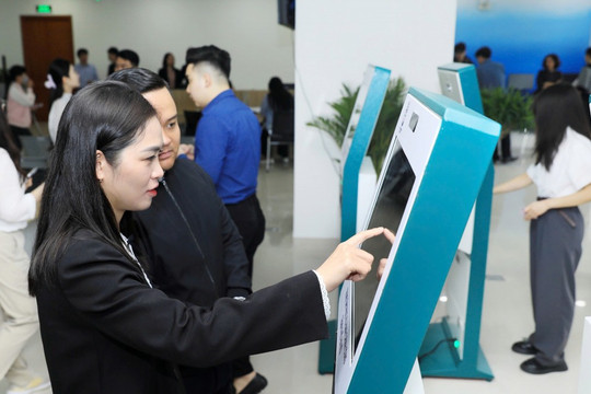 Hà Nội: Chuyển đổi số mạnh mẽ hướng tới đột phá trong lĩnh vực hành chính công