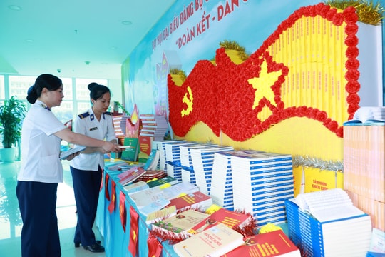 Rộn ràng khí thế thi đua chào mừng Đại hội đại biểu Đảng bộ Cảnh sát biển Việt Nam lần thứ VI