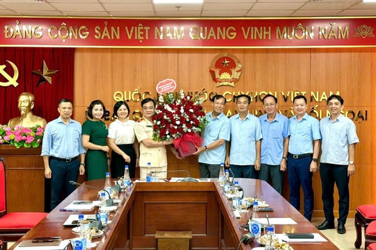 Thường trực Ủy ban Quốc phòng, An ninh và Đối ngoại gặp mặt, chúc mừng Thiếu tướng Vũ Huy Khánh