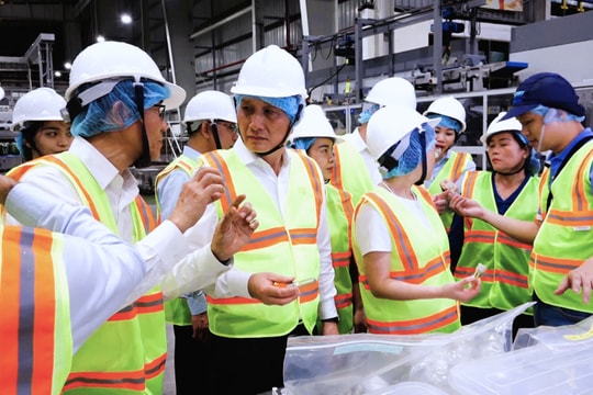 Đoàn giám sát của Quốc hội khảo sát về bảo vệ môi trường tại Công ty Suntory PepsiCo Cần Thơ