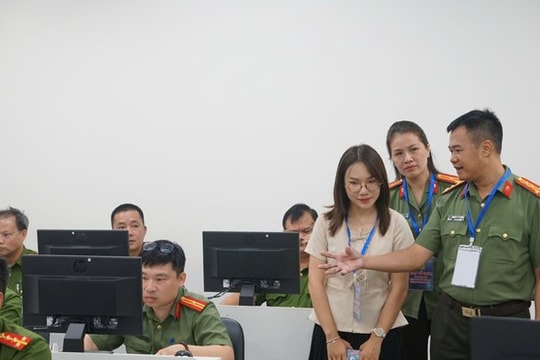 Cán bộ, chiến sỹ Công an Thủ đô từng bước làm chủ tri thức trong thời đại số