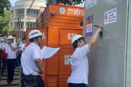 EVNHCMC bảo đảm điện phục vụ kỷ niệm 80 năm Cách mạng tháng Tám và Quốc khánh 2/9