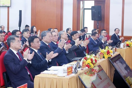 Tổng Bí thư Tô Lâm dự Đại hội đại biểu Đảng bộ Văn phòng Trung ương Đảng nhiệm kỳ 2025-2030