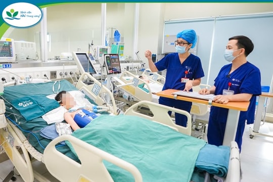 Hai bé trai nguy kịch vì sai lầm thường gặp khi sơ cứu đuối nước