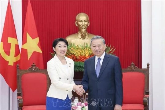 Party leader welcomes Japanese lawmaker in Hanoi