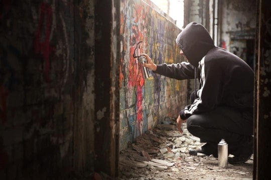 Phụ huynh có thể bị phạt hoặc ngồi tù nếu con gây rối nơi công cộng