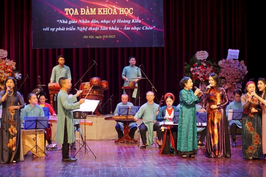 Người thắp lửa chèo hiện đại