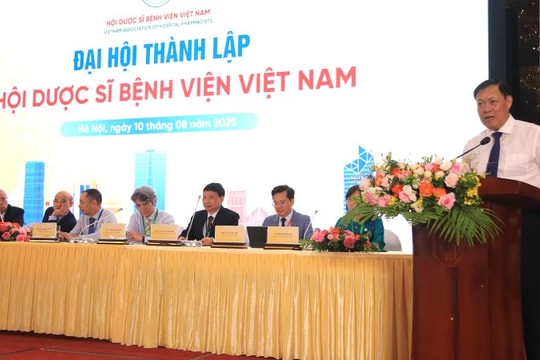Thành lập Hội Dược sĩ Bệnh viện Việt Nam