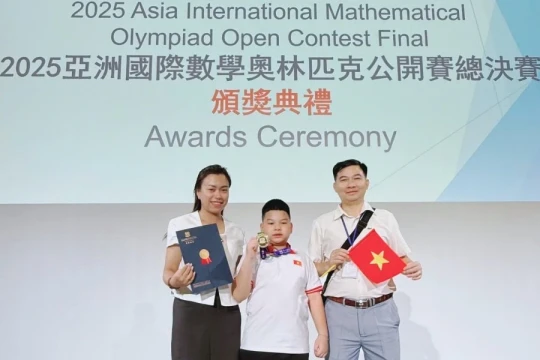 Ngọ Gia Huy: Em út của đội tuyển AIMO Việt Nam, sở hữu bộ huy chương siêu xịn