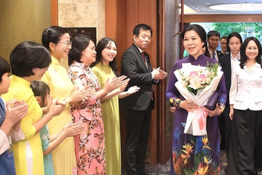 Phu nhân Ngô Phương Ly gặp mặt thân tình các cô dâu Việt Nam tại Hàn Quốc