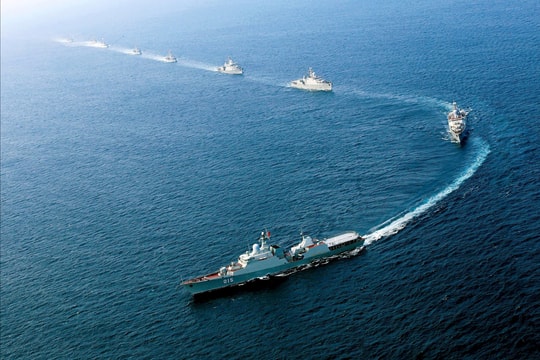 Lực lượng diễu binh trên biển của Quân chủng Hải quân sẵn sàng cho nhiệm vụ A80